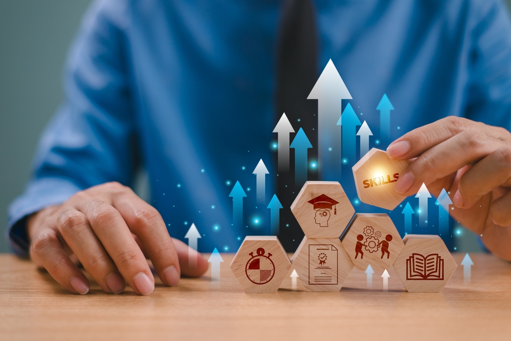 Smart Staff &bull; shutterstock 2520617859 1